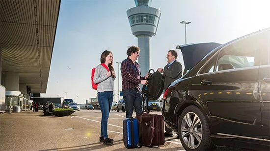 Best London Taxi Booking Options: FAST Cars Taxi – Reliable & Affordable Airport Transfers
